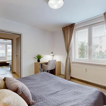 Flexihome Sk - Tolsteho 1 - And Renovated