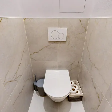 Апартаменты Flexihome Sk - Tolsteho 1 - And Renovated Кошице